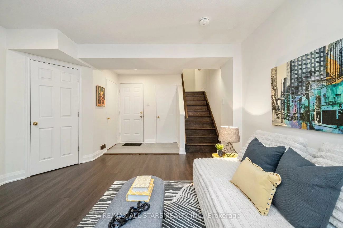 21, Rougehaven, Vinegar Hill, Markham