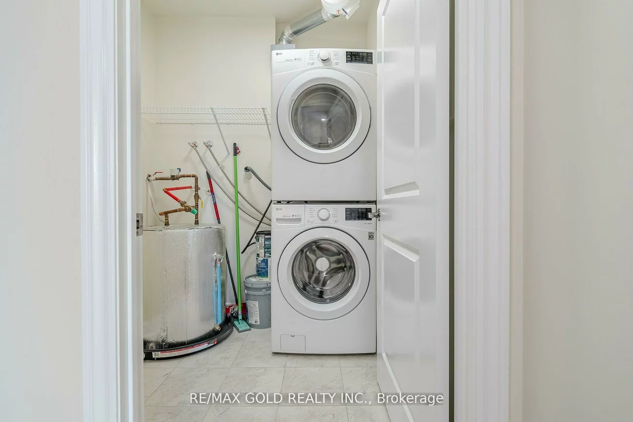 39, New Delhi, Cedarwood, Markham