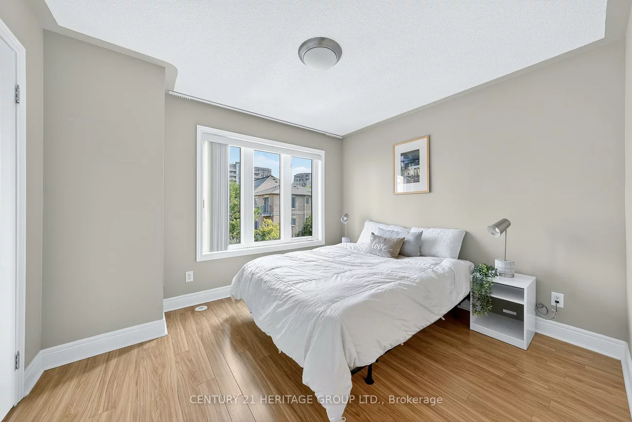 82, Suncrest, Commerce Valley, Markham