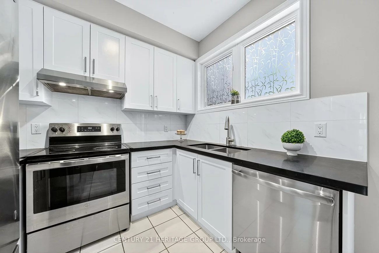 82, Suncrest, Commerce Valley, Markham