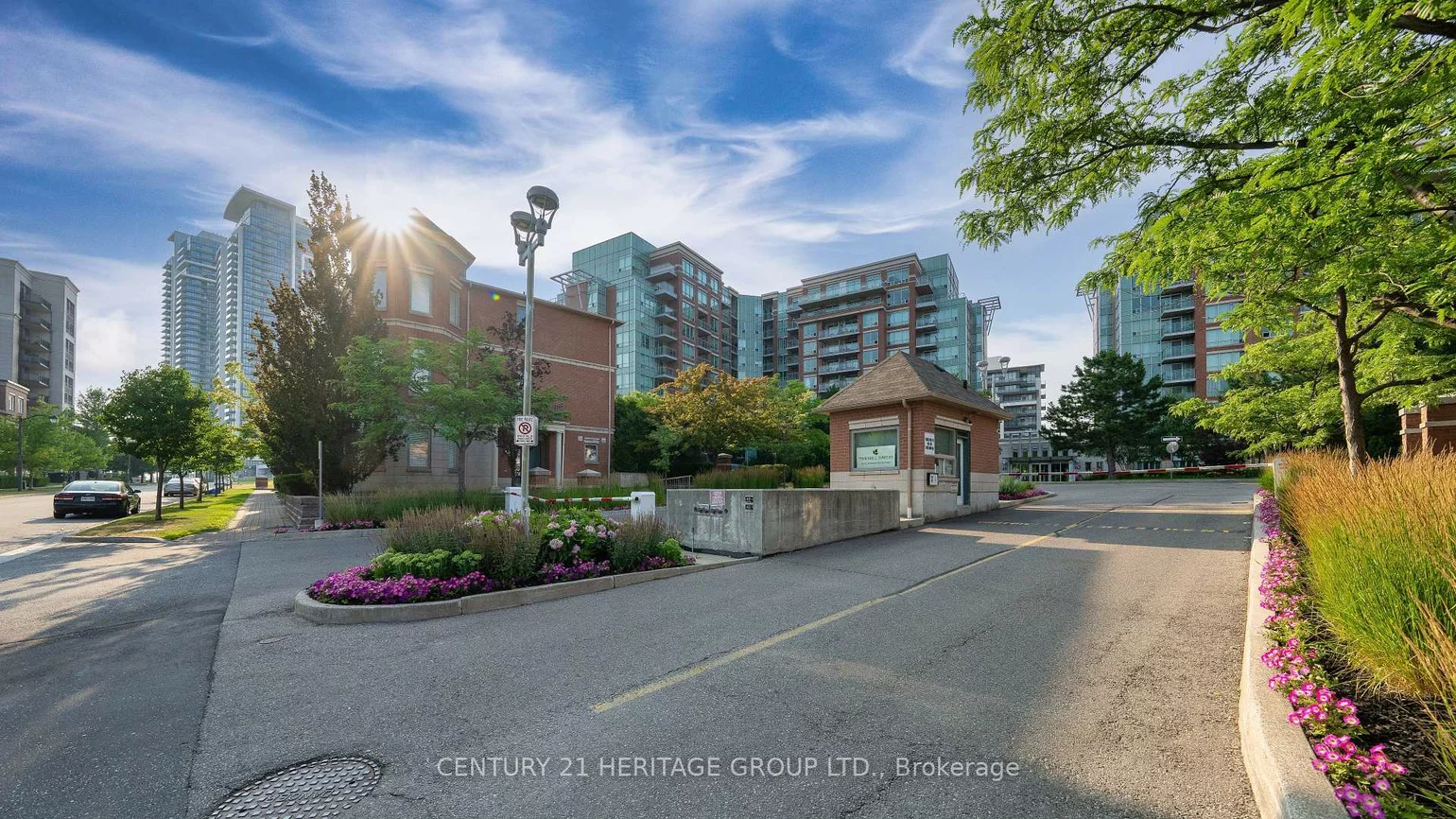 82, Suncrest, Commerce Valley, Markham