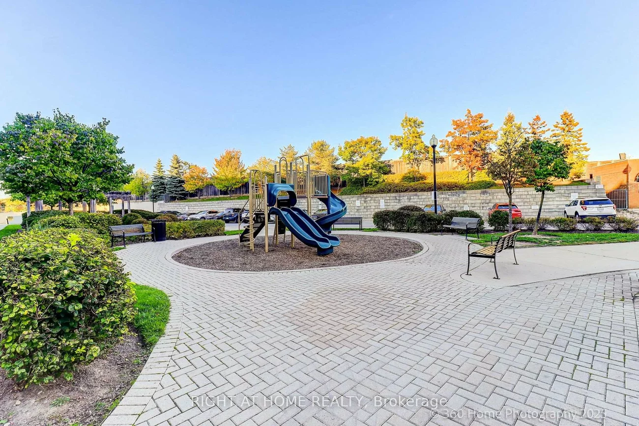 318, John, Aileen-Willowbrook, Markham