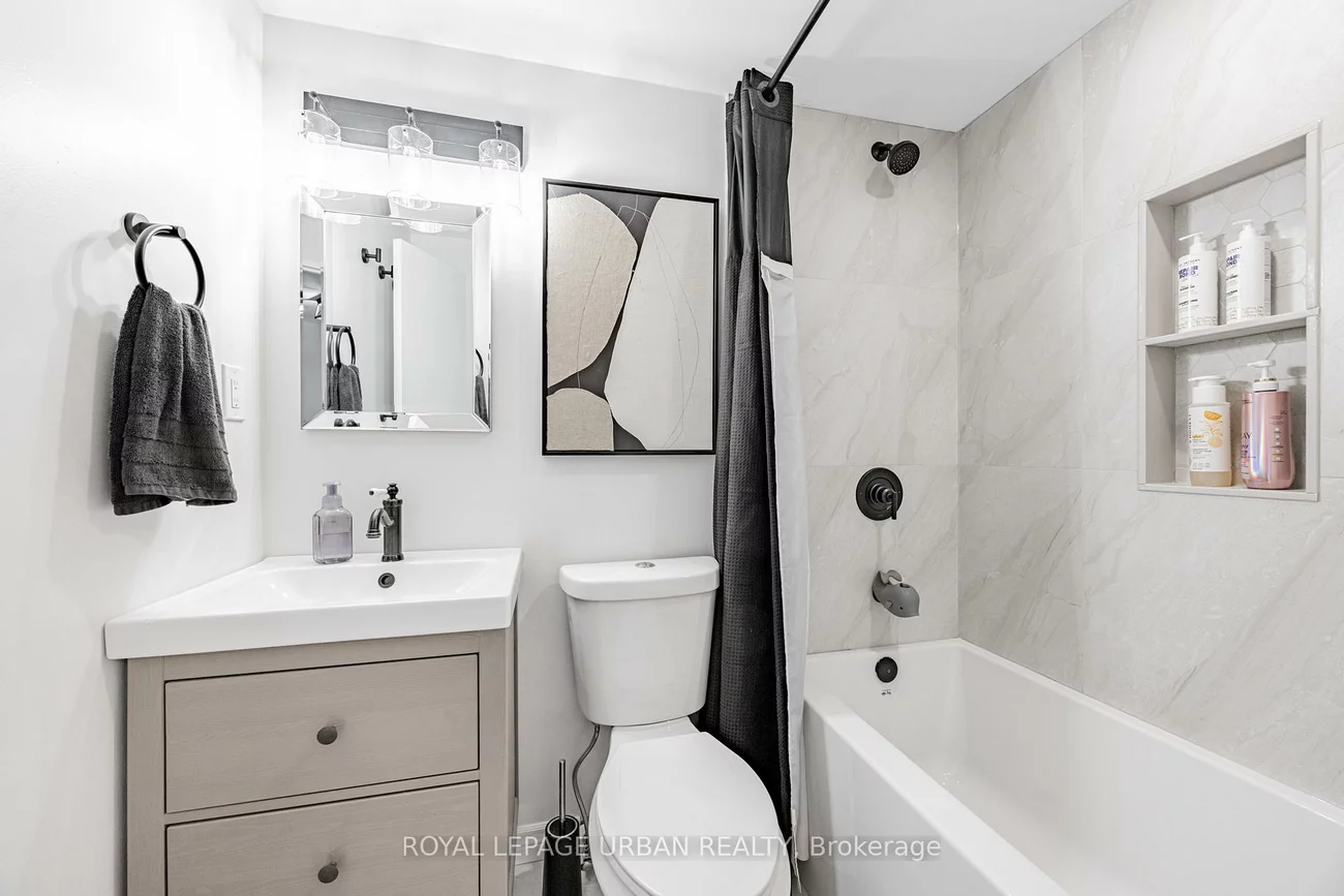 1684, John, Bayview Fairway-Bayview Country Club Estates, Markham