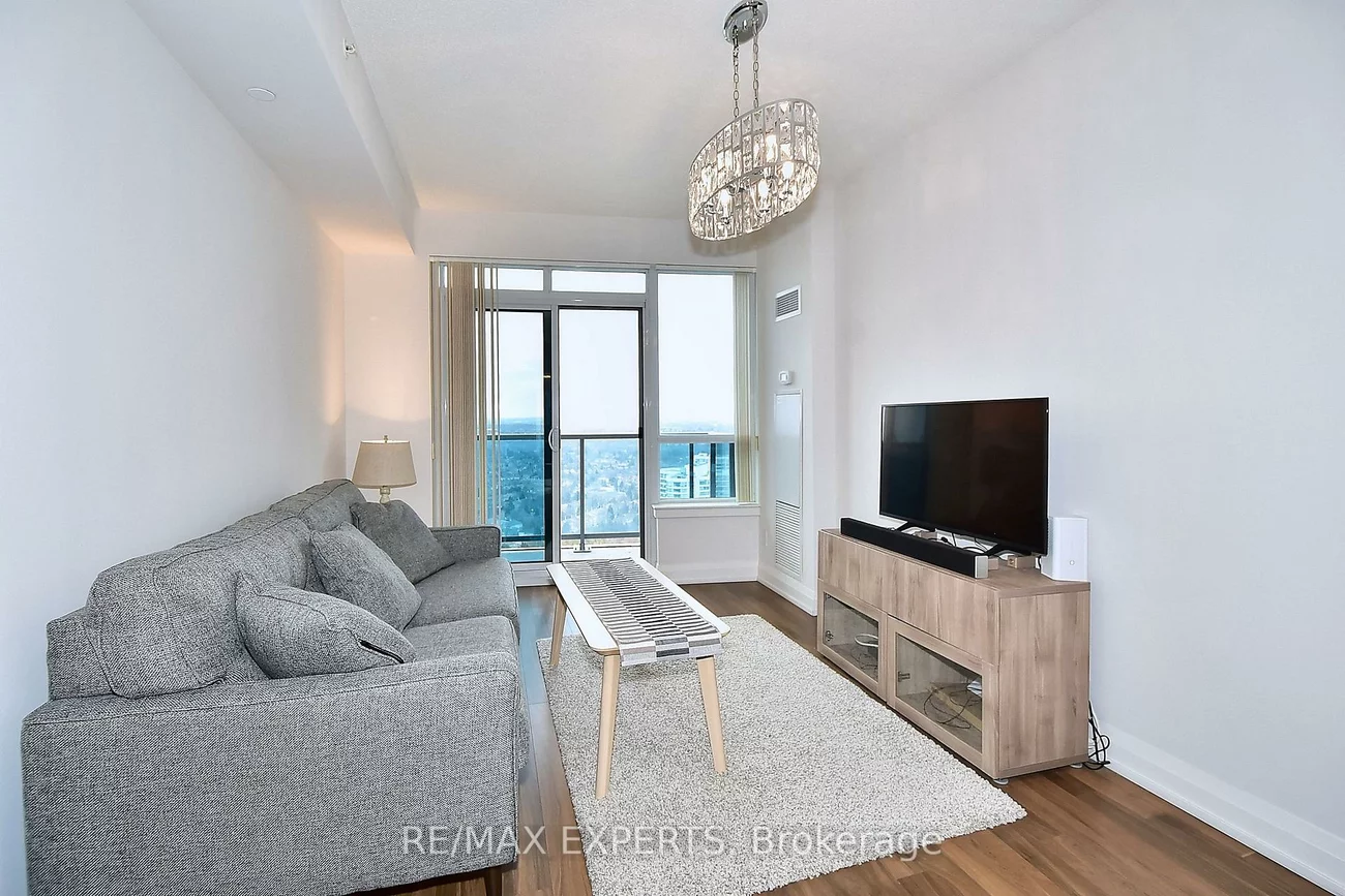 7161, Yonge, Grandview, Markham