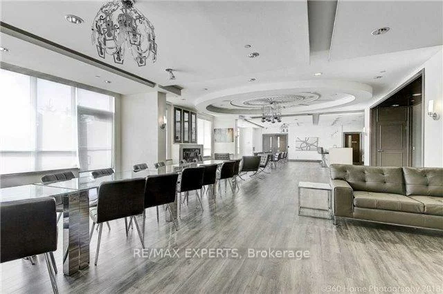 7161, Yonge, Grandview, Markham