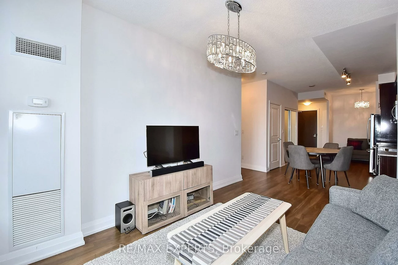 7161, Yonge, Grandview, Markham