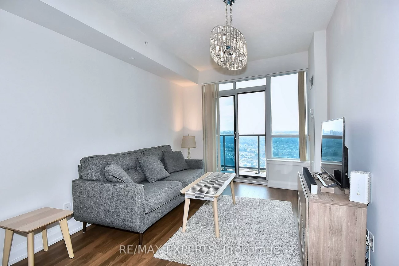 7161, Yonge, Grandview, Markham