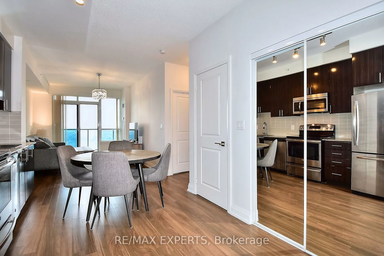 7161, Yonge, Grandview, Markham