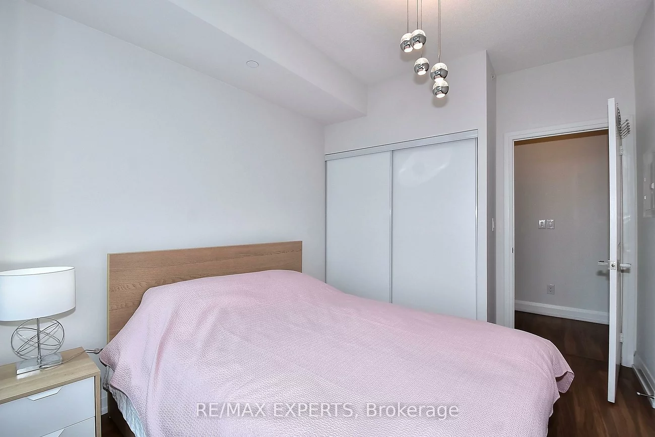 7161, Yonge, Grandview, Markham