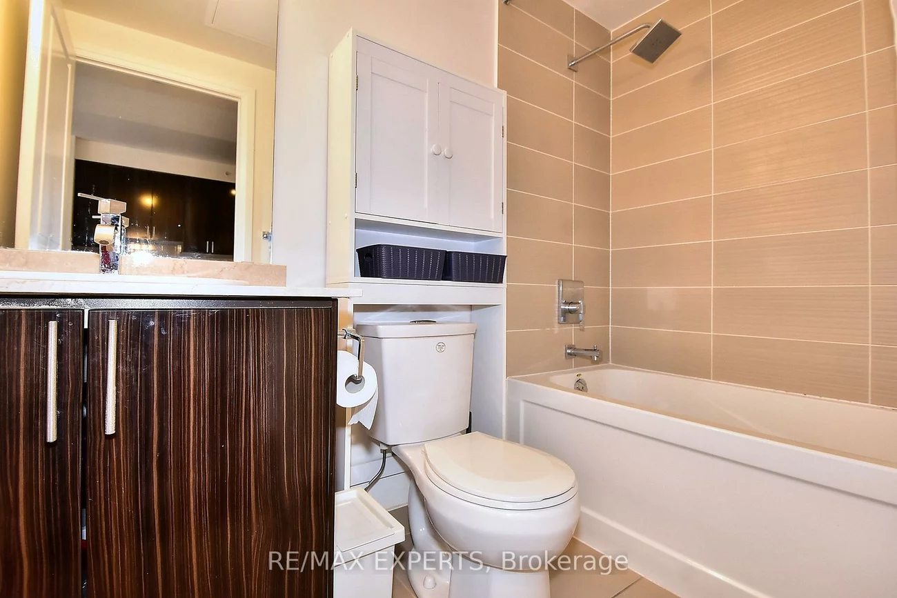 7161, Yonge, Grandview, Markham