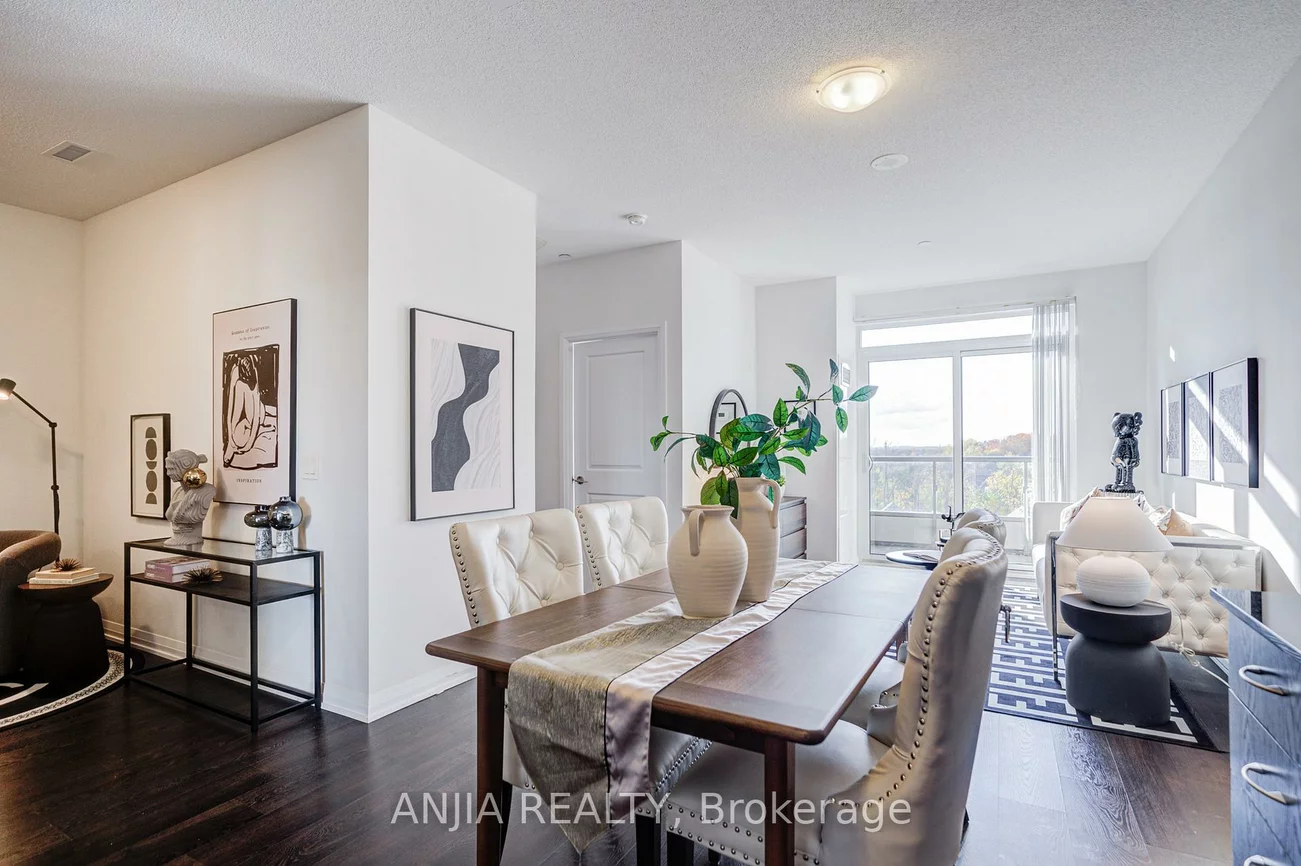 9560, Markham, Wismer, Markham