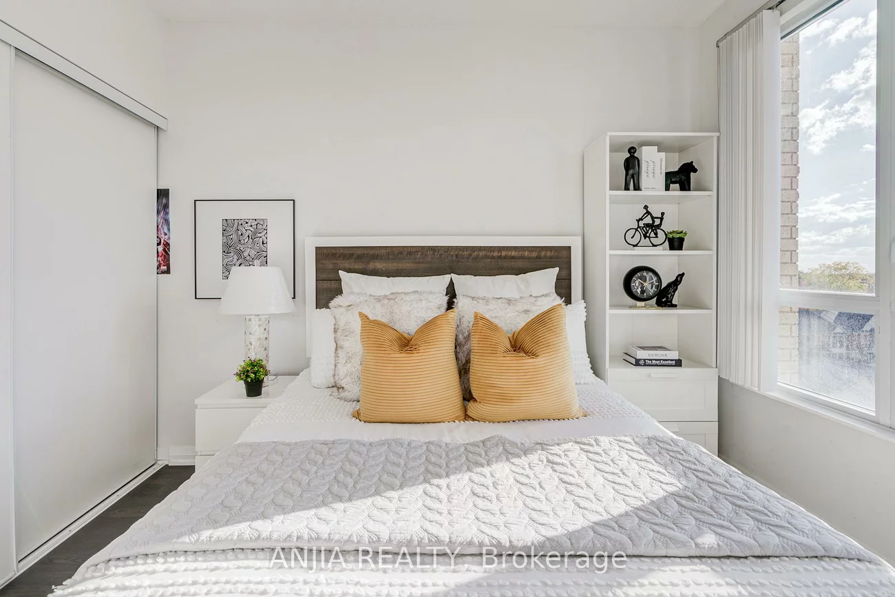 9560, Markham, Wismer, Markham