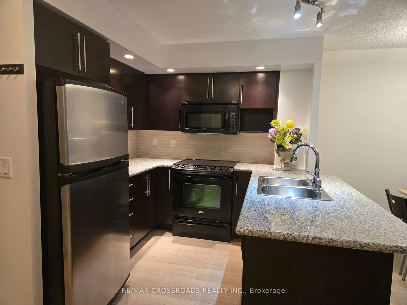 23, Cox, Unionville, Markham