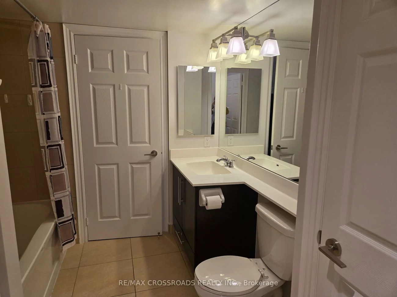 23, Cox, Unionville, Markham