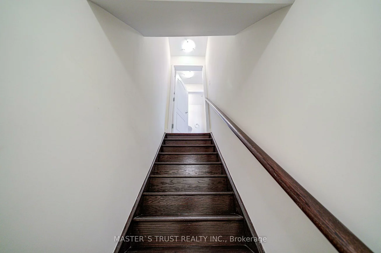 30, Dunsheath, Cornell, Markham