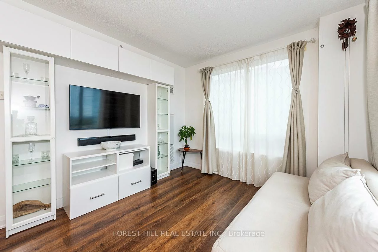 7165, Yonge, Grandview, Markham