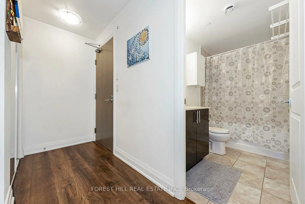 7165, Yonge, Grandview, Markham