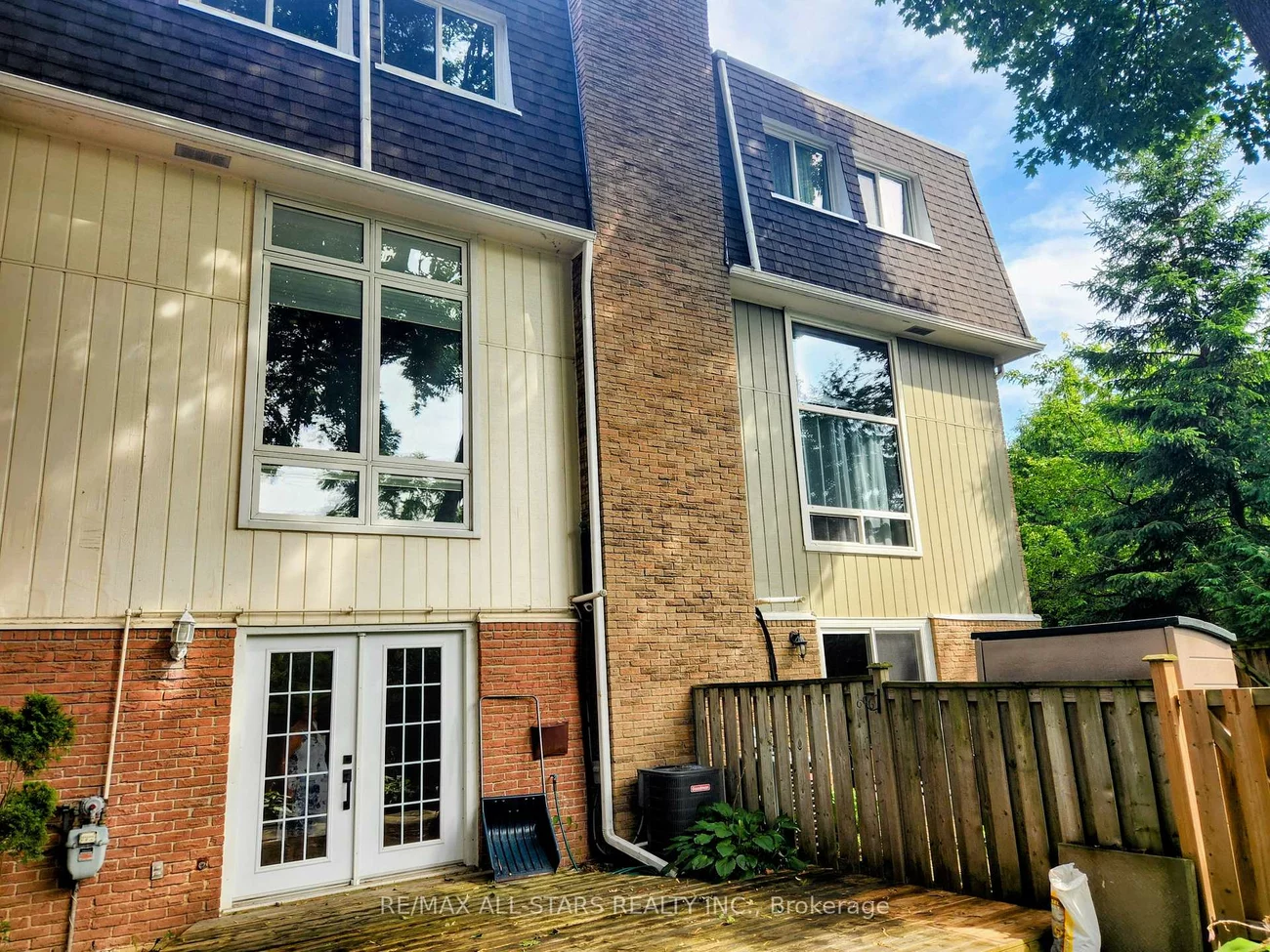 6, Hepworth, Markham Village, Markham