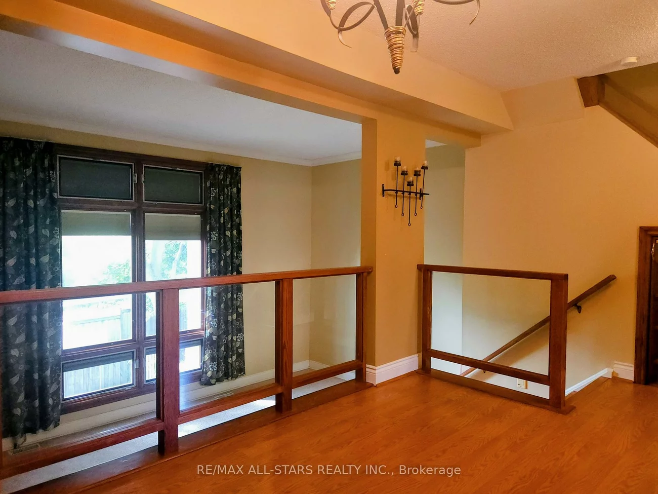 6, Hepworth, Markham Village, Markham