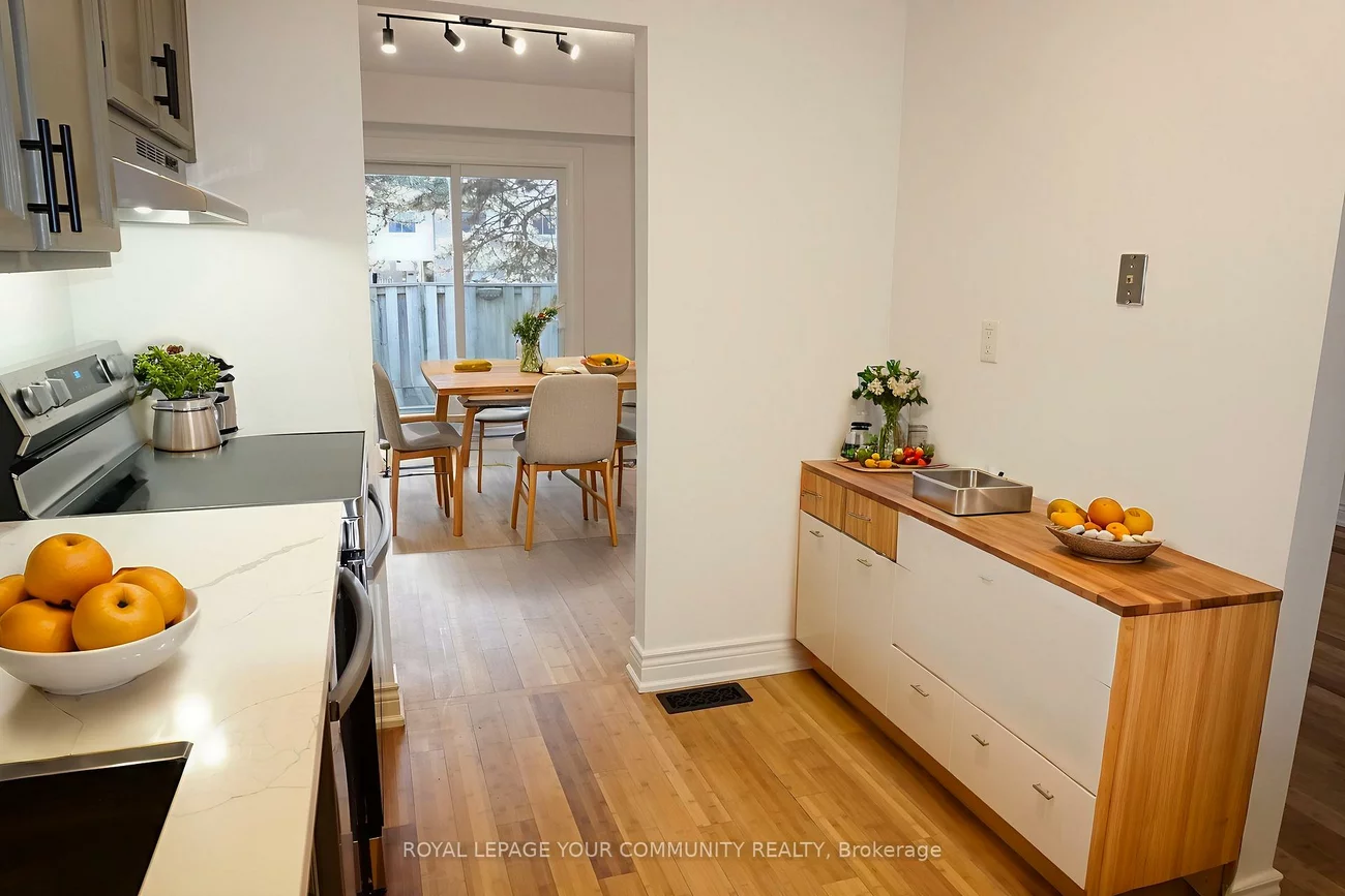 39, Knightsbridge, Markham Village, Markham