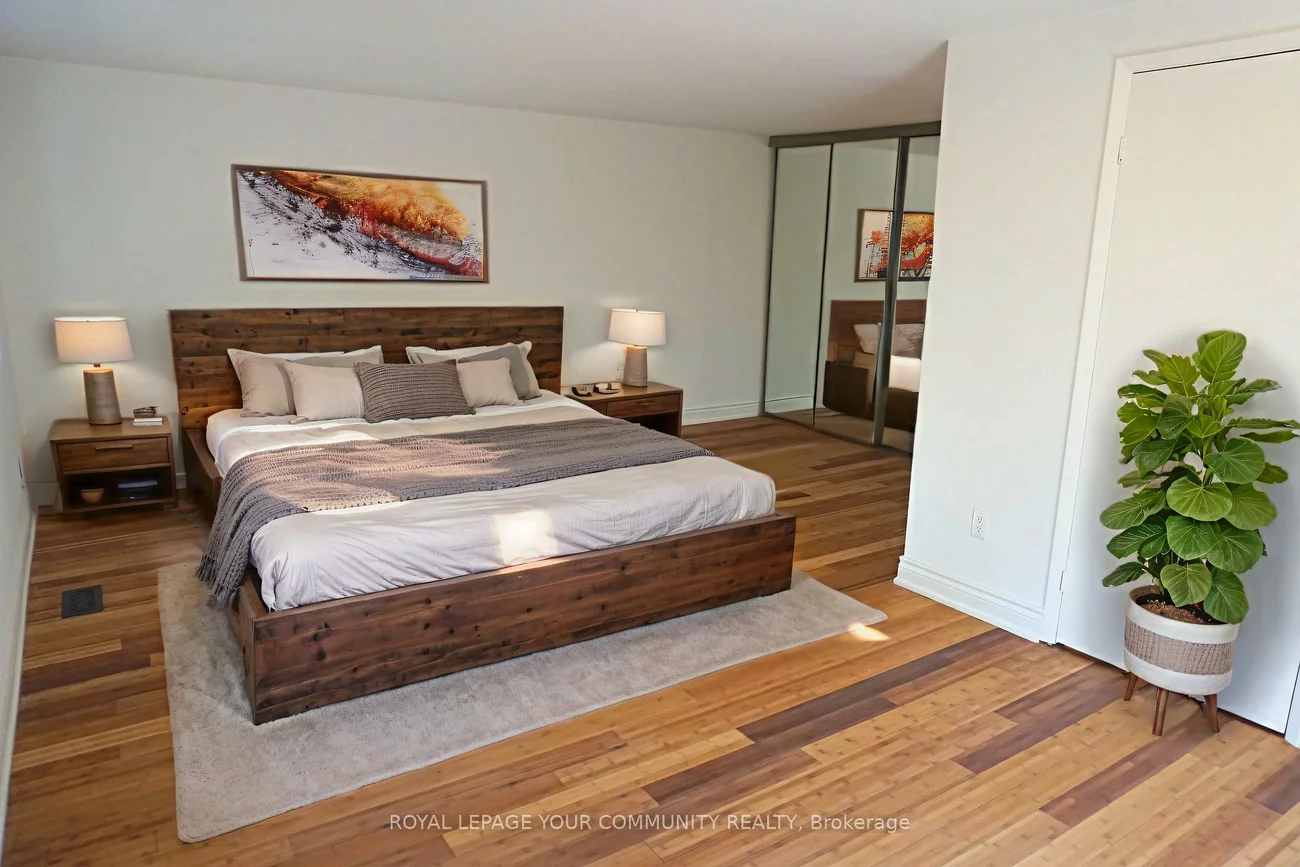 39, Knightsbridge, Markham Village, Markham