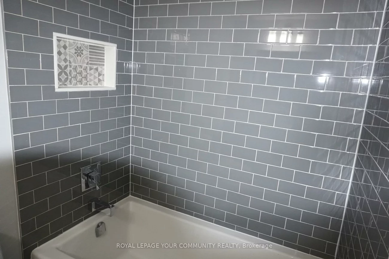 39, Knightsbridge, Markham Village, Markham