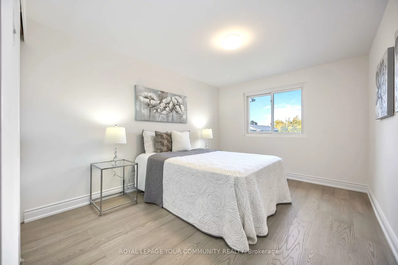 76, Knightsbridge, Markham Village, Markham