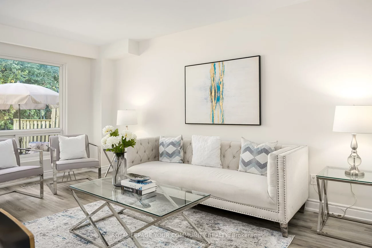 76, Knightsbridge, Markham Village, Markham