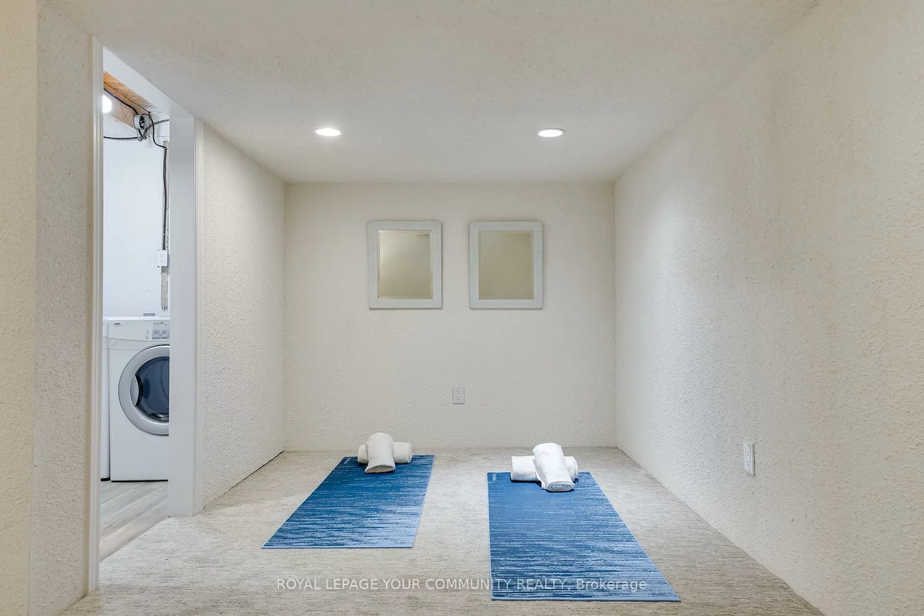 76, Knightsbridge, Markham Village, Markham