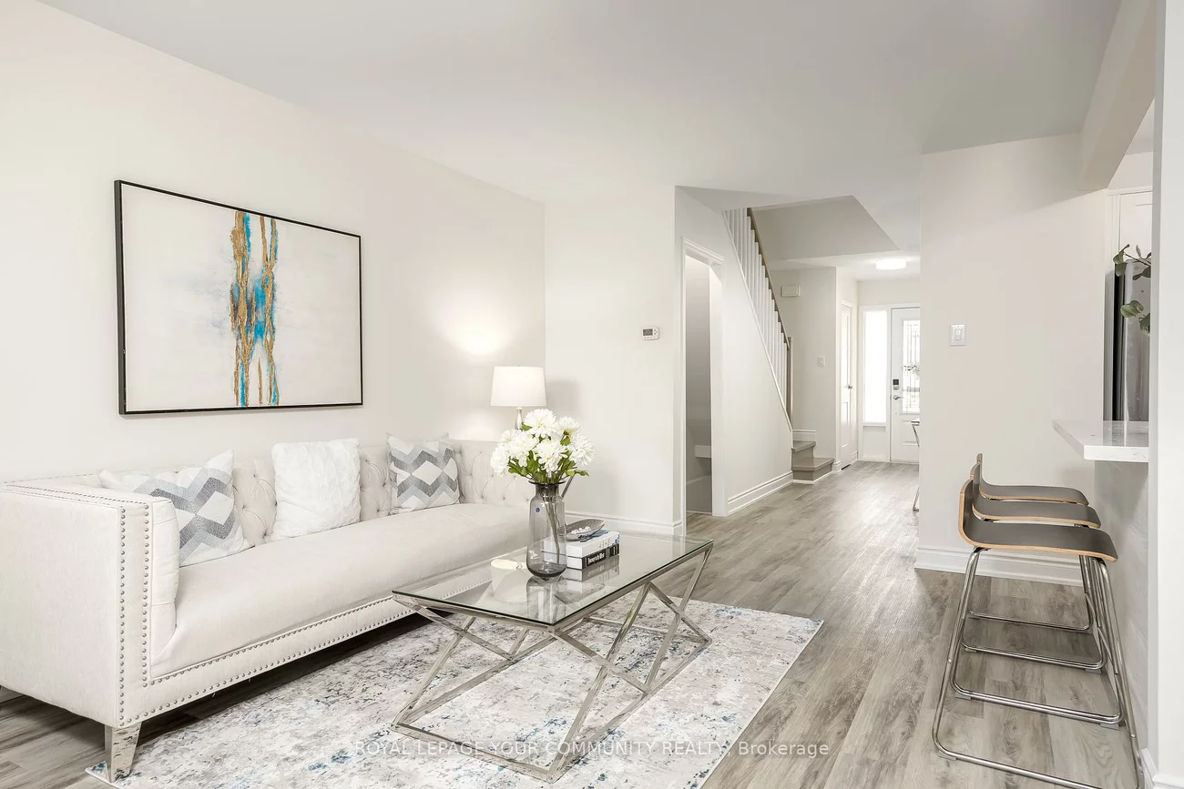 76, Knightsbridge, Markham Village, Markham