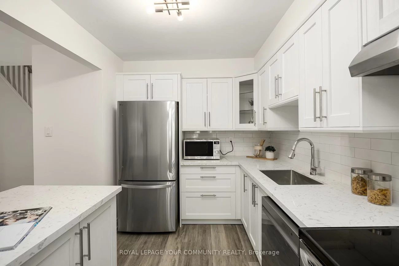 76, Knightsbridge, Markham Village, Markham