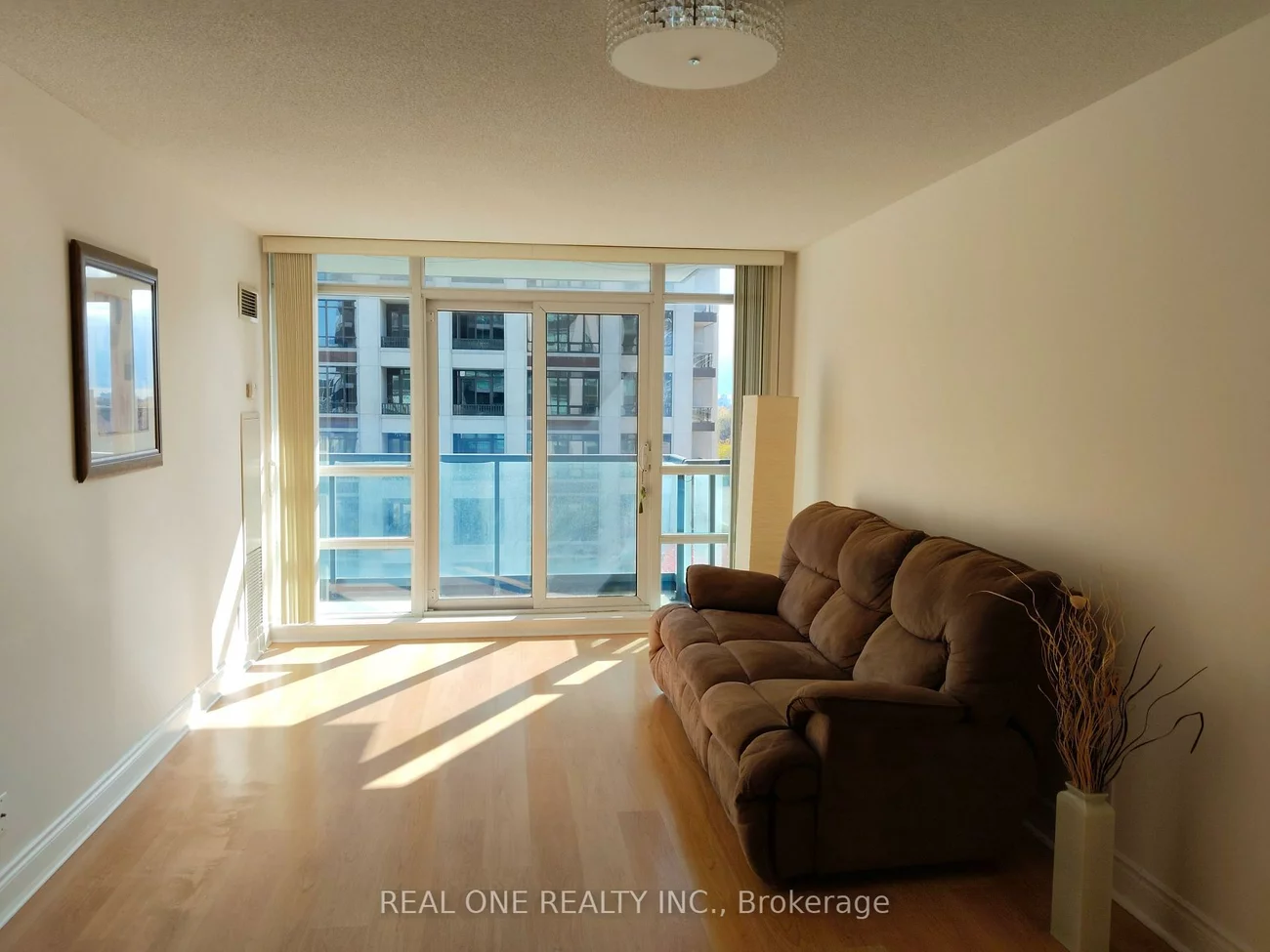 75, South Town Centre, Unionville, Markham