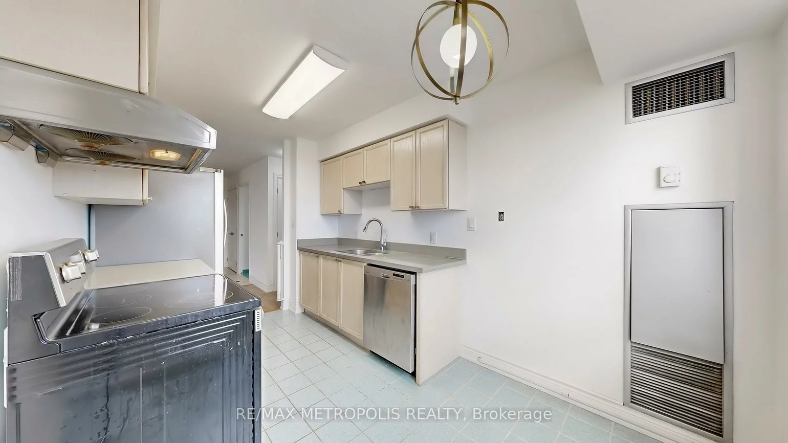 2200, John, German Mills, Markham