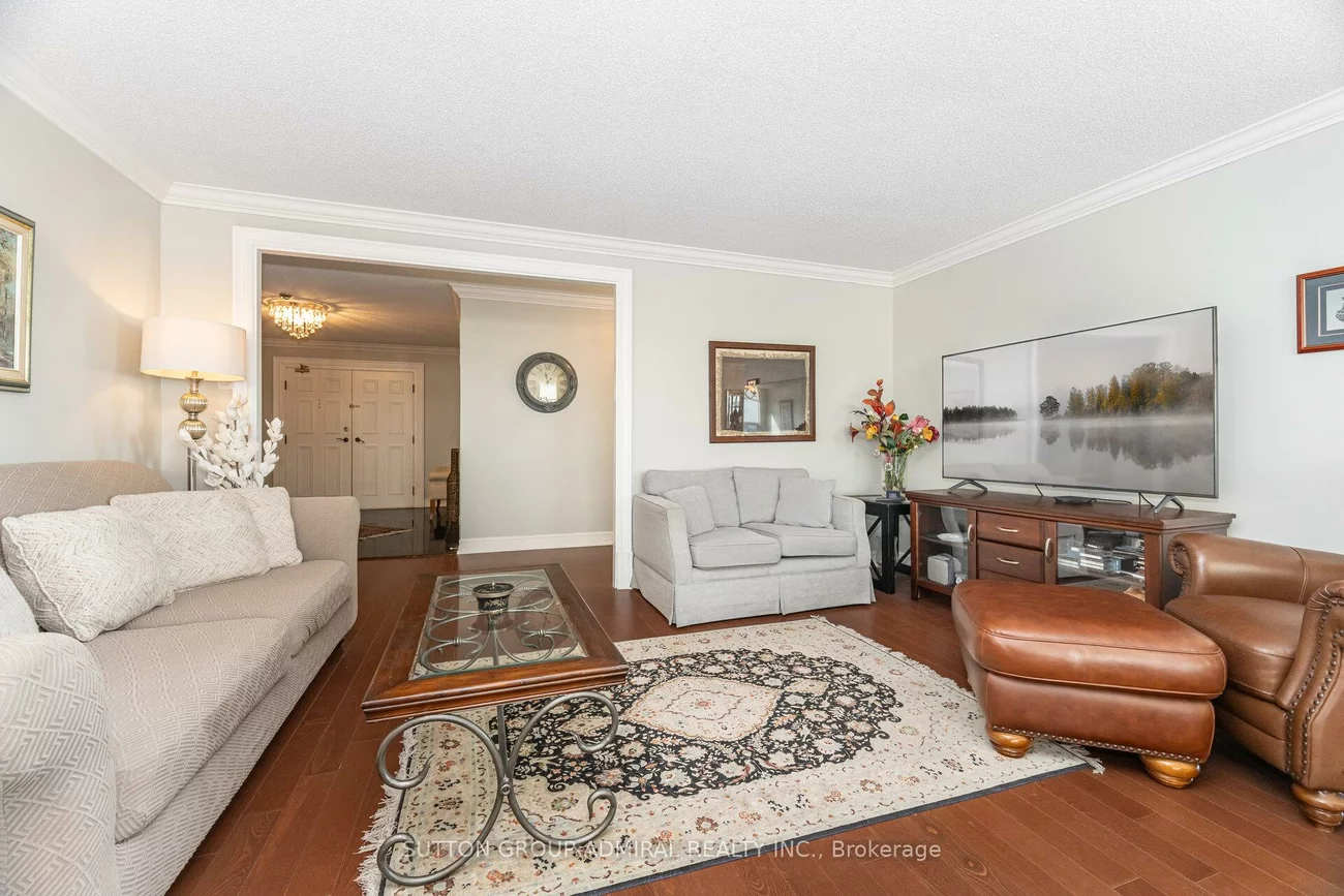 7825, Bayview, Aileen-Willowbrook, Markham