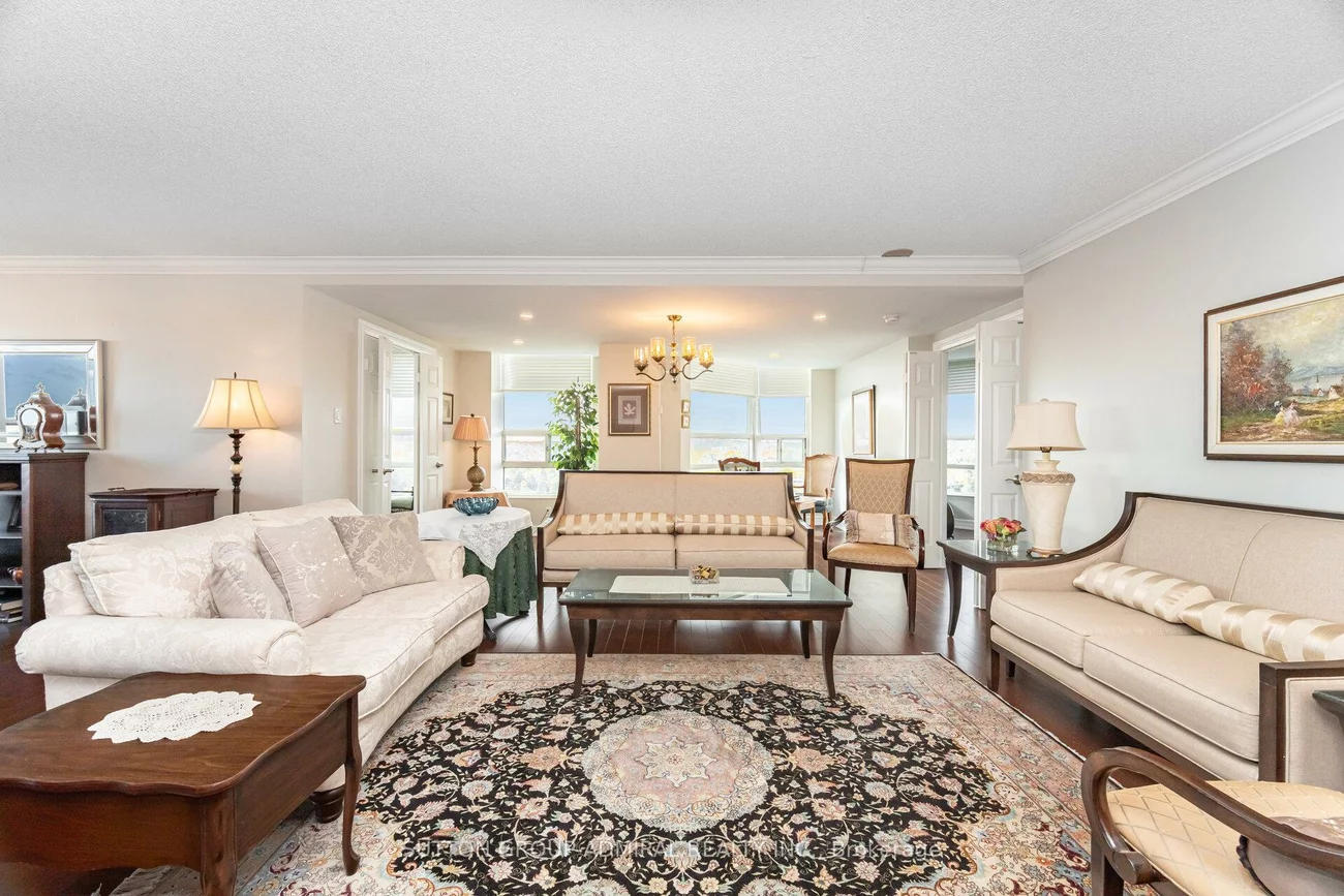 7825, Bayview, Aileen-Willowbrook, Markham