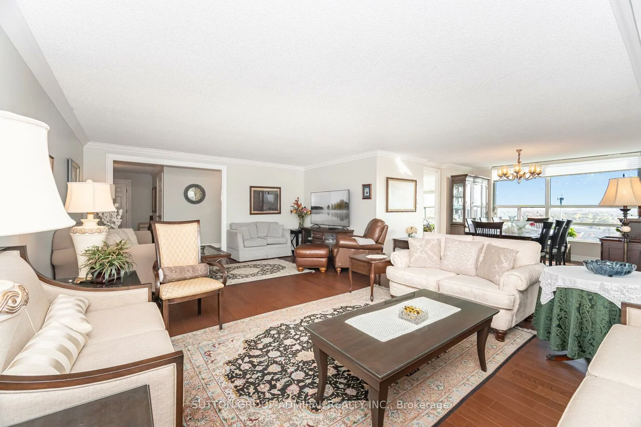 7825, Bayview, Aileen-Willowbrook, Markham