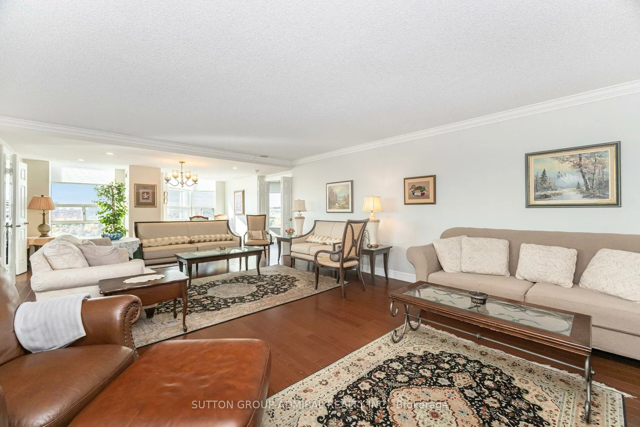 7825, Bayview, Aileen-Willowbrook, Markham