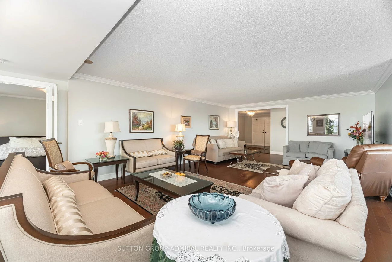 7825, Bayview, Aileen-Willowbrook, Markham