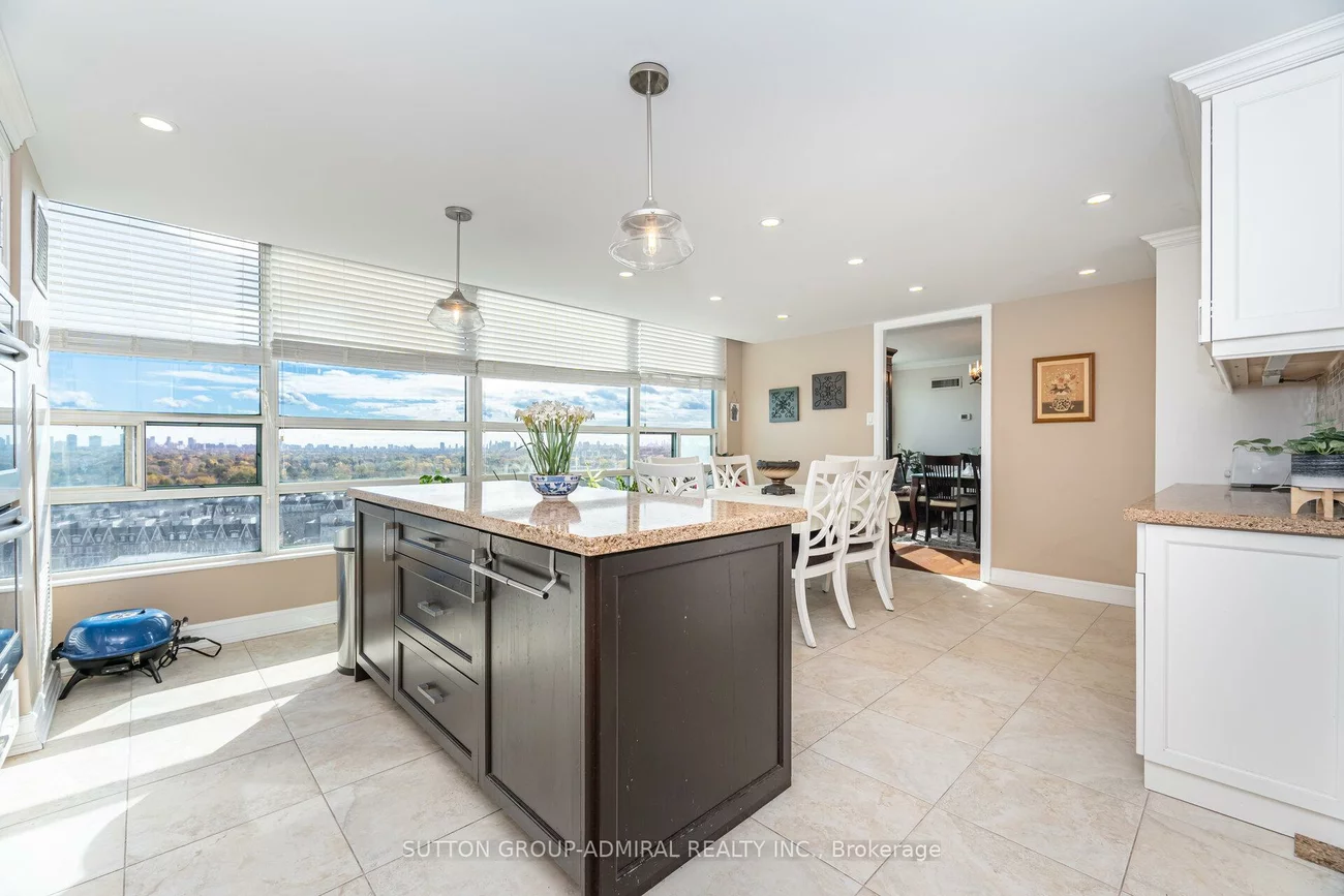 7825, Bayview, Aileen-Willowbrook, Markham