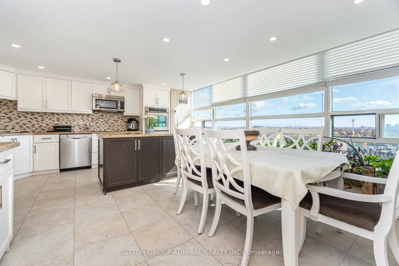 7825, Bayview, Aileen-Willowbrook, Markham