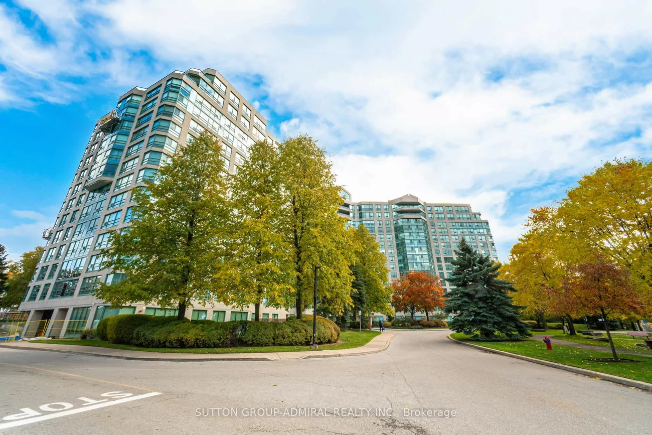 7825, Bayview, Aileen-Willowbrook, Markham