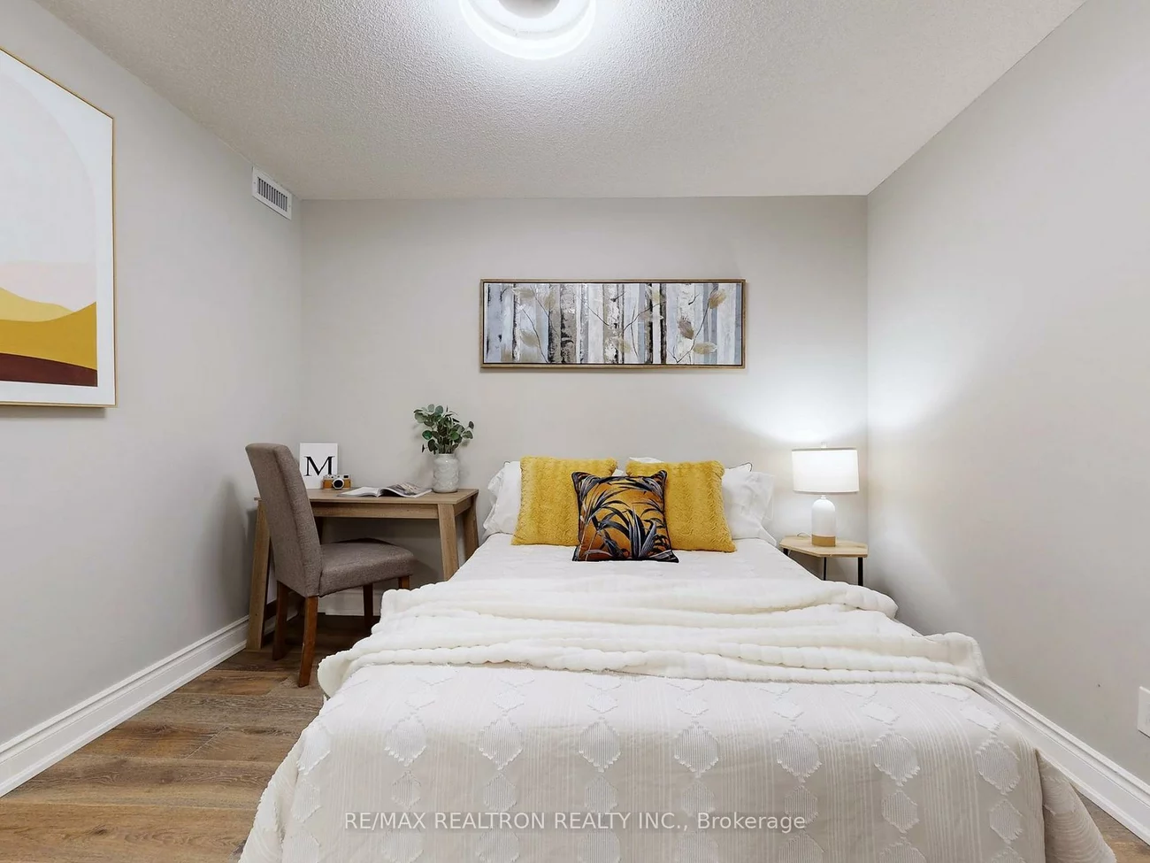 37, Galleria, Commerce Valley, Markham