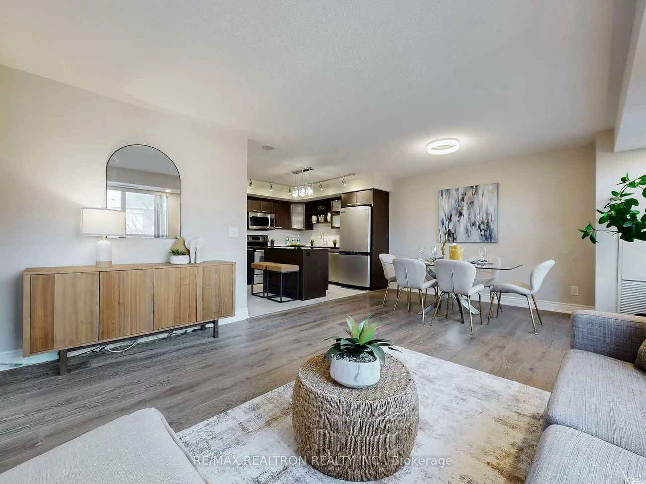 37, Galleria, Commerce Valley, Markham