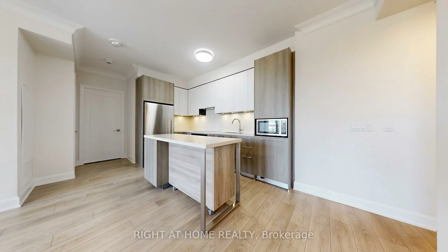 38, Water Walk, Unionville, Markham