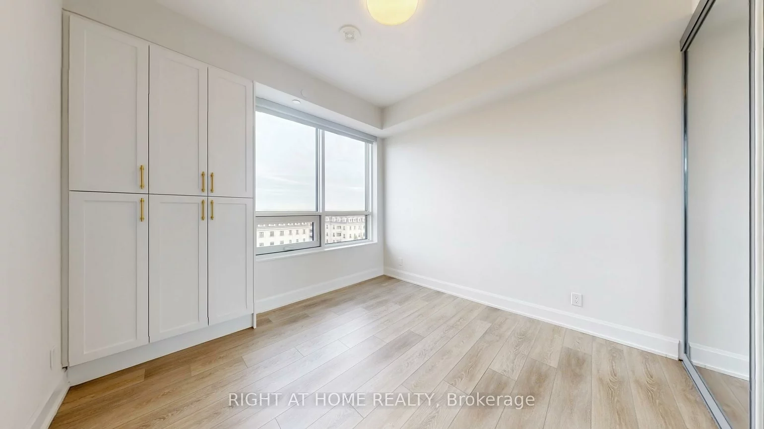 38, Water Walk, Unionville, Markham