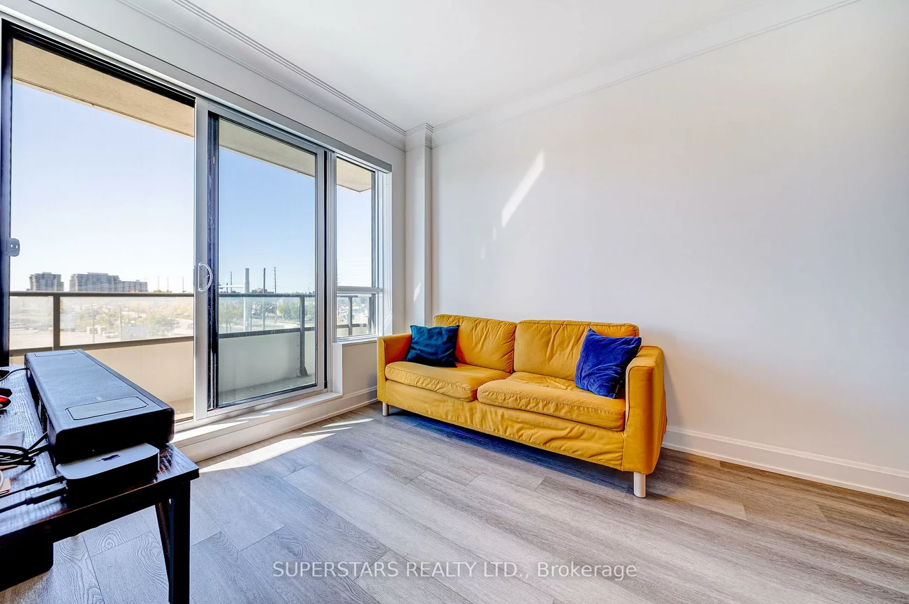 38, Water Walk, Unionville, Markham