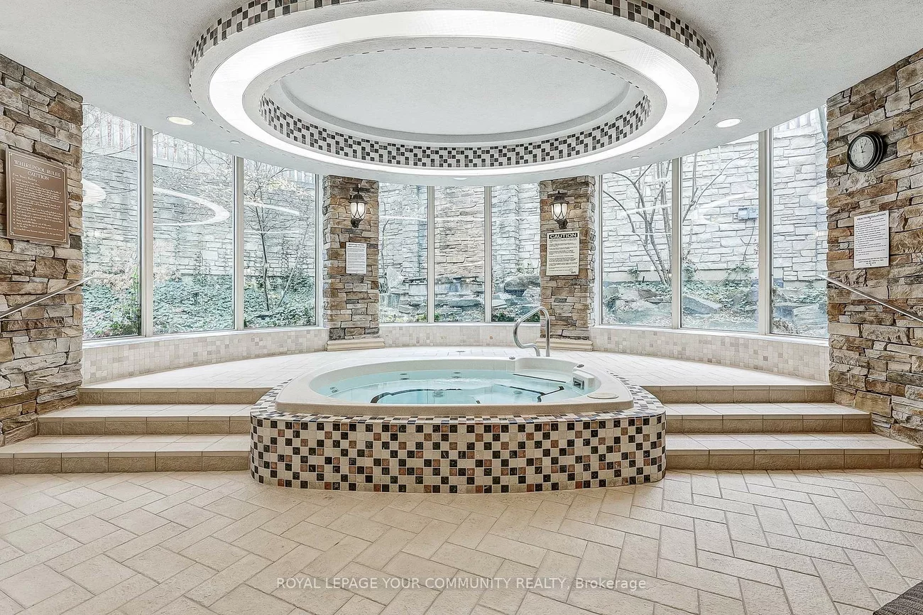 7071, Bayview, Bayview Glen, Markham