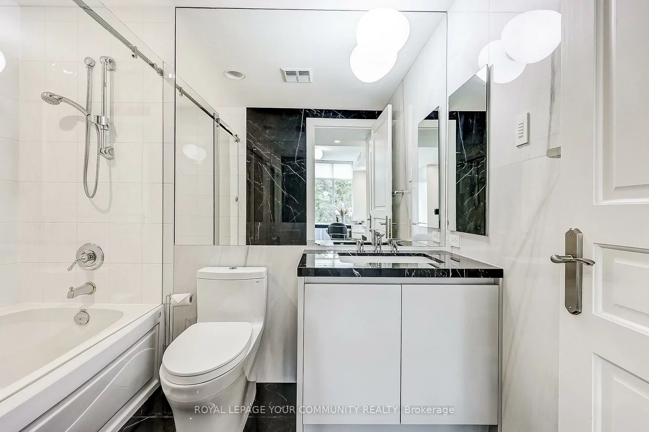 7071, Bayview, Bayview Glen, Markham