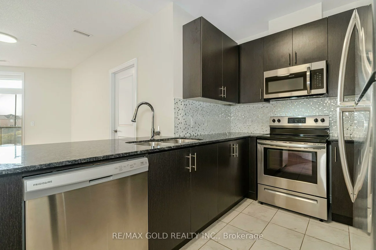 39, New Delhi, Cedarwood, Markham
