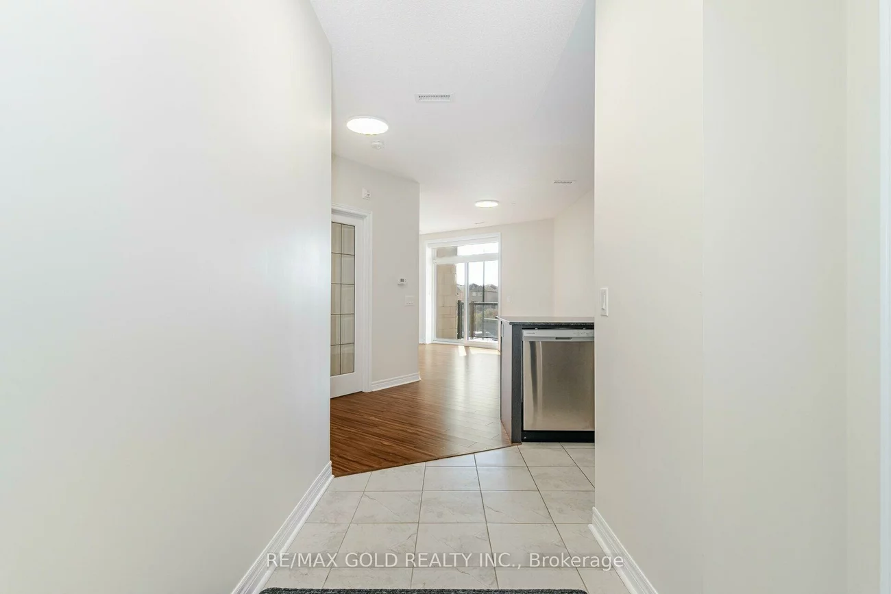 39, New Delhi, Cedarwood, Markham